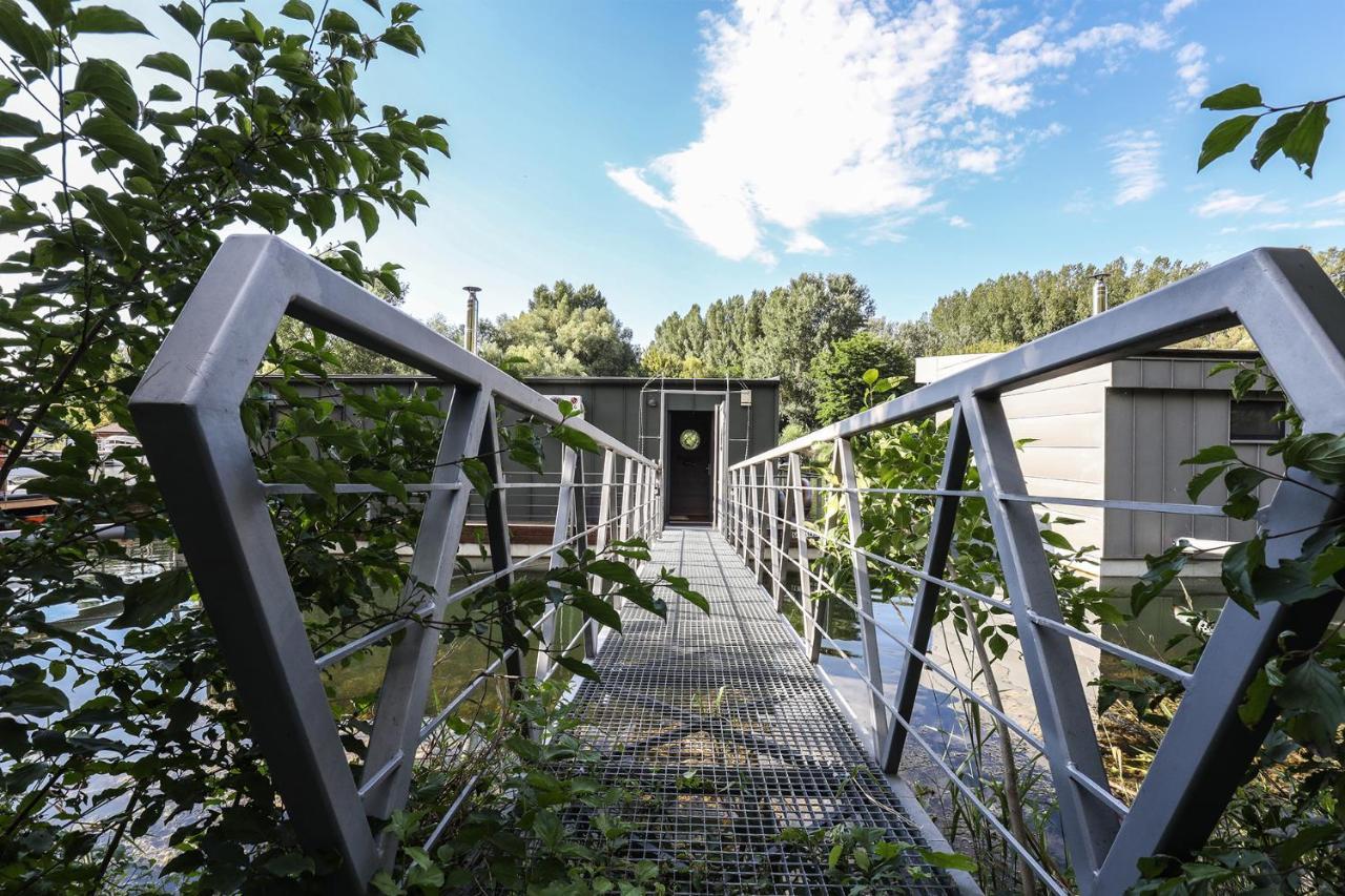 Villa Hausbot U Rybara A Kacky Pressburg Exterior foto